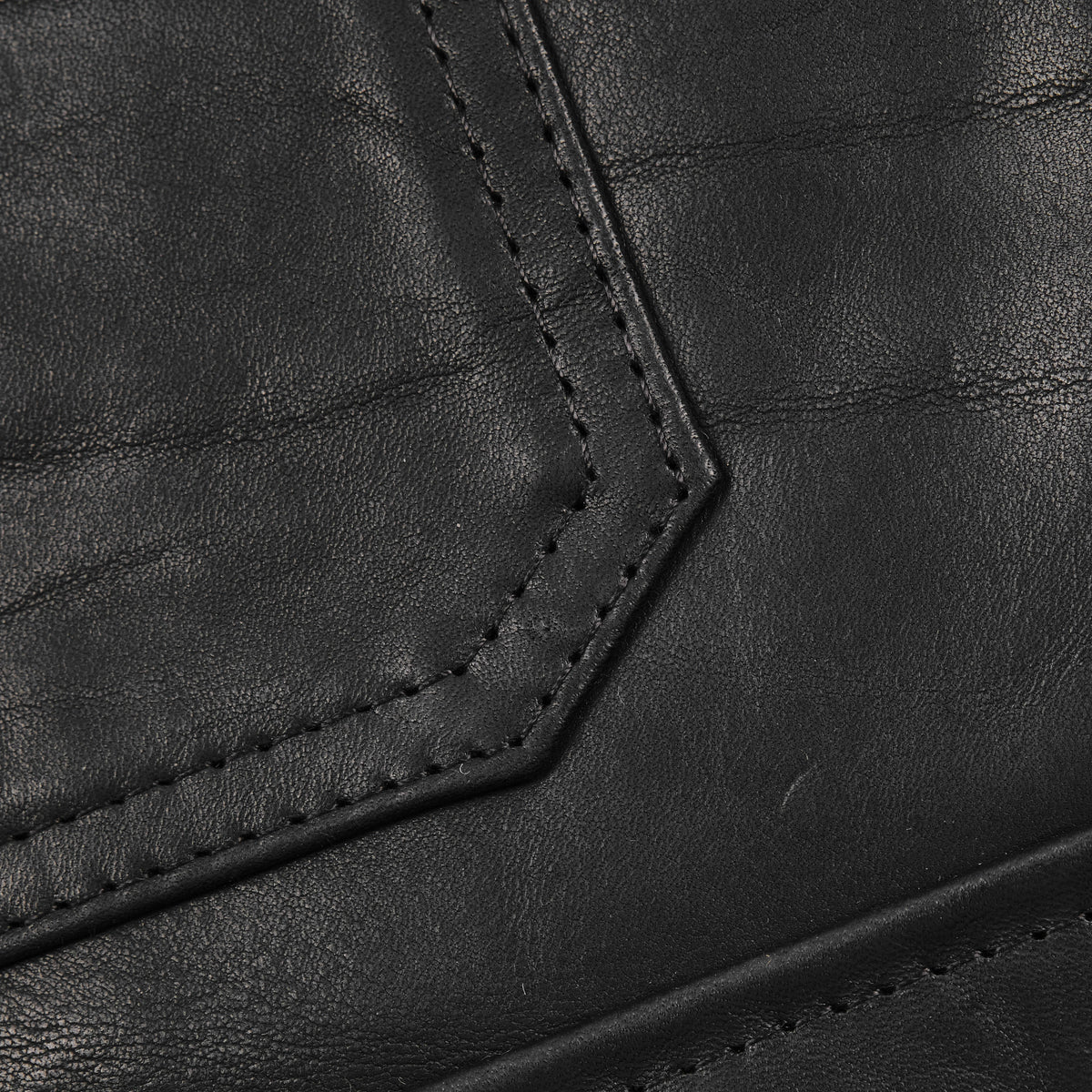 Alcorn Black Bull Leather